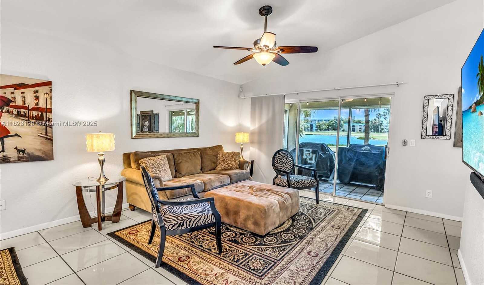Small Image of 16260 LA COSTA DR, Weston Number 7