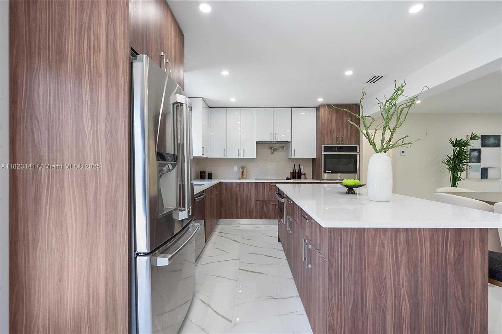 Small Image of 4300 MONROE ST, Hollywood Number 7