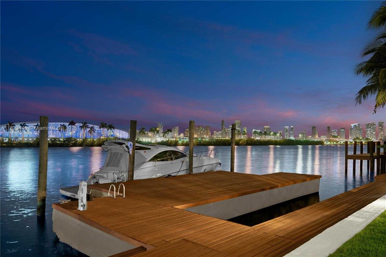 Small Image of 30 PALM AVE, Miami Beach Number 10