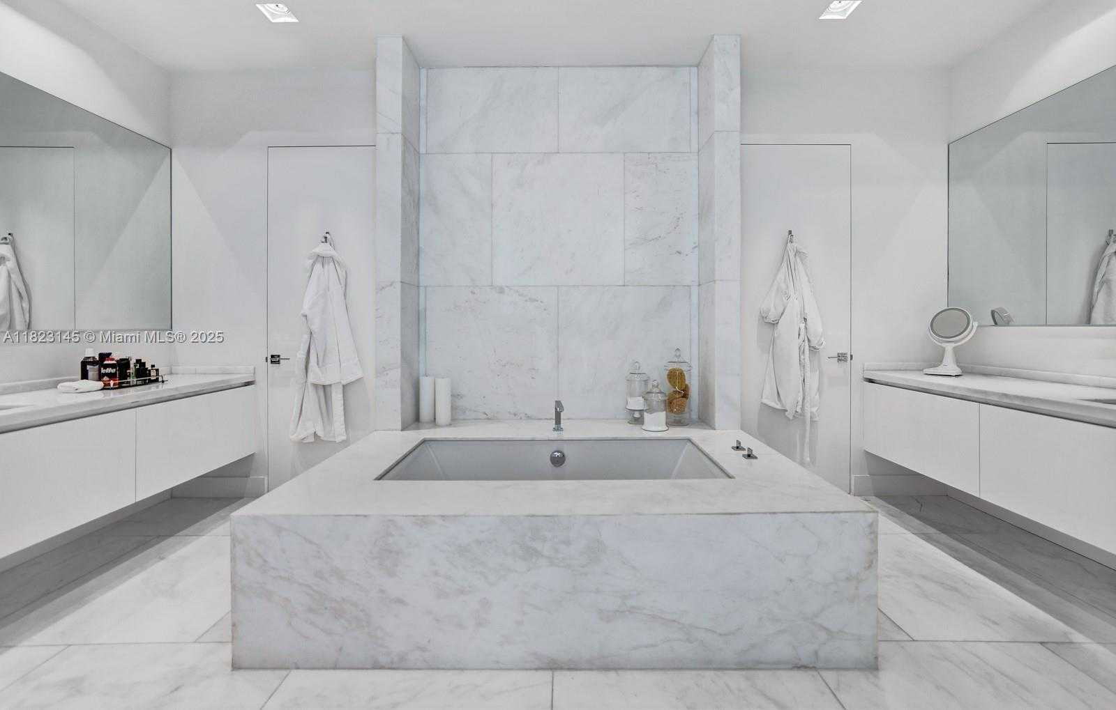 Small Image of 30 PALM AVE, Miami Beach Number 50