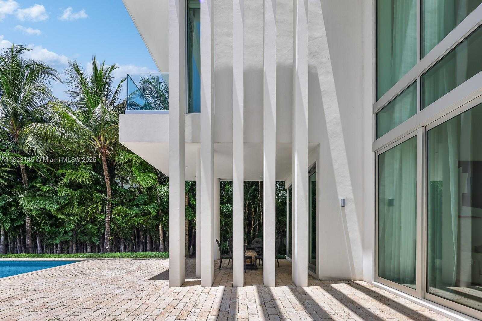 Small Image of 30 PALM AVE, Miami Beach Number 60