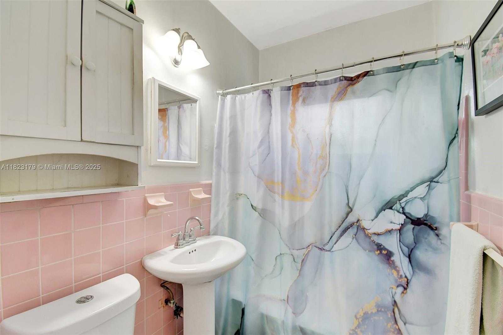 Small Image of 1991 NORTH EAST 178TH ST, North Miami Beach Number 18