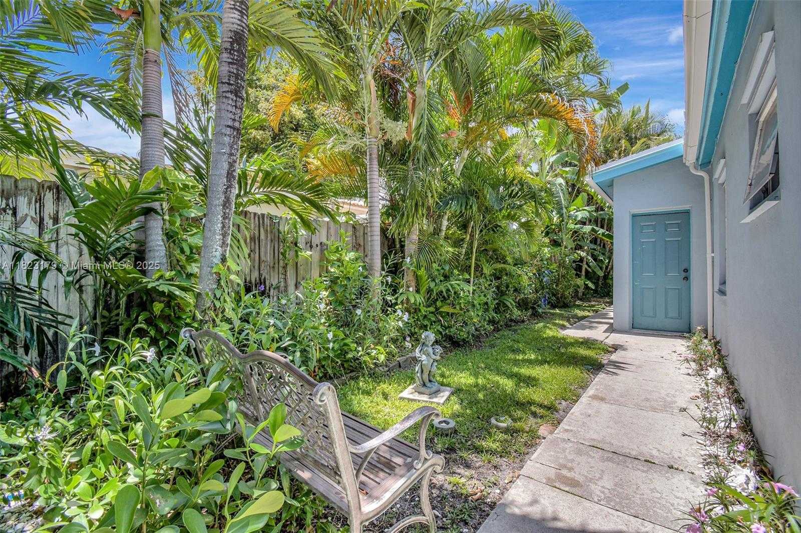 Small Image of 1991 NORTH EAST 178TH ST, North Miami Beach Number 32