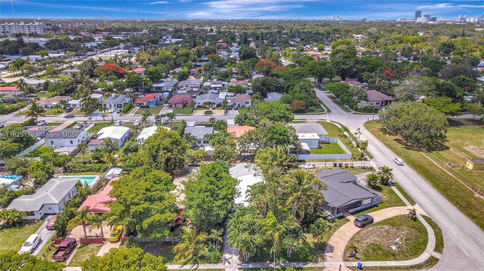 Small Image of 1991 NORTH EAST 178TH ST, North Miami Beach Number 41
