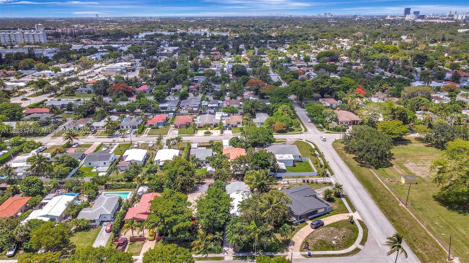 Small Image of 1991 NORTH EAST 178TH ST, North Miami Beach Number 42