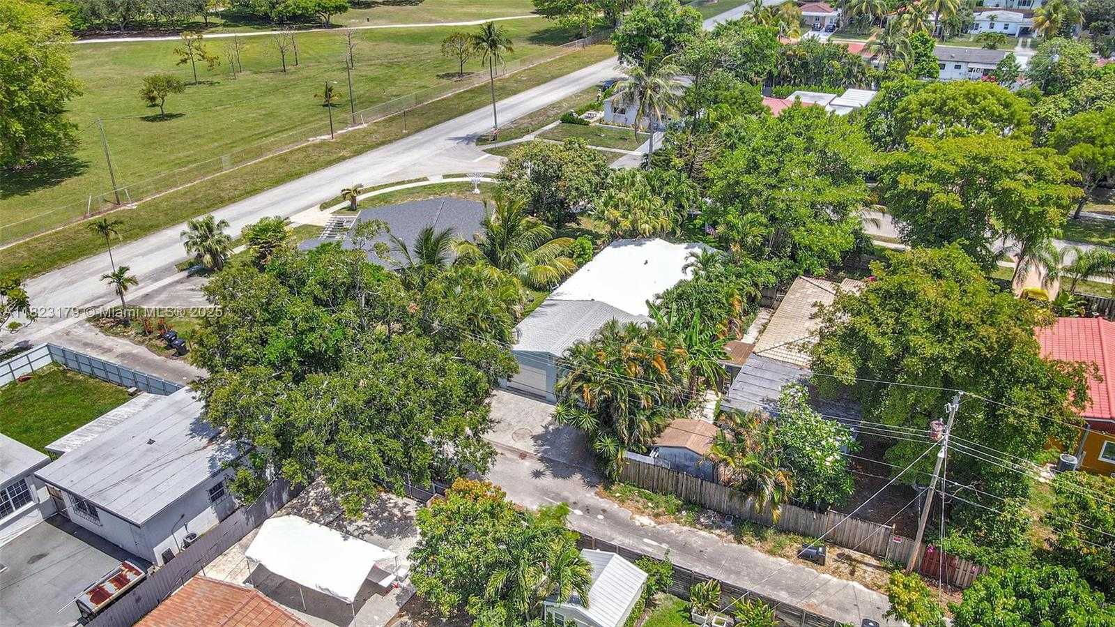 Small Image of 1991 NORTH EAST 178TH ST, North Miami Beach Number 49
