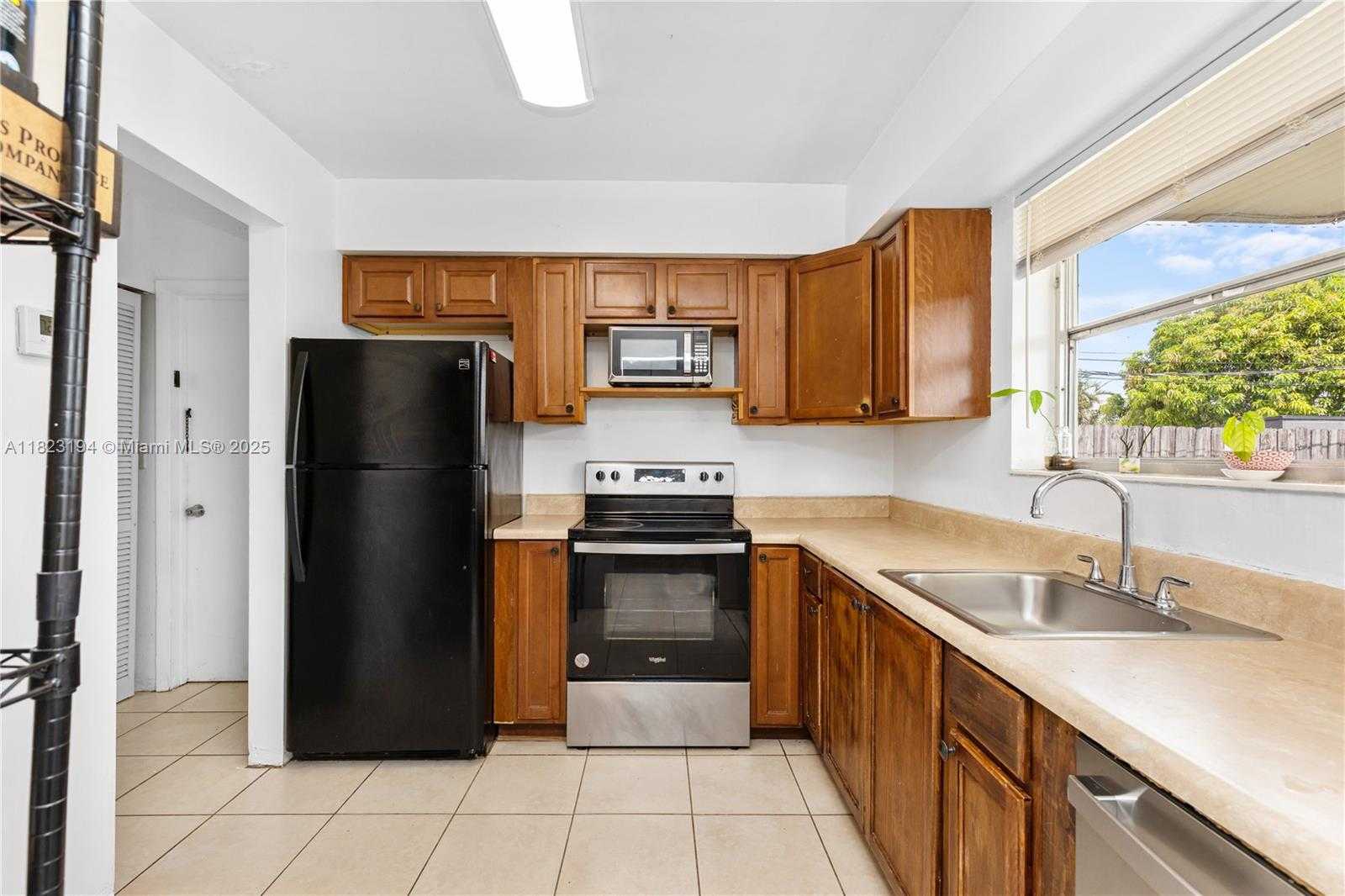 Small Image of 8851 NORTH WEST 12TH ST, Pembroke Pines Number 4