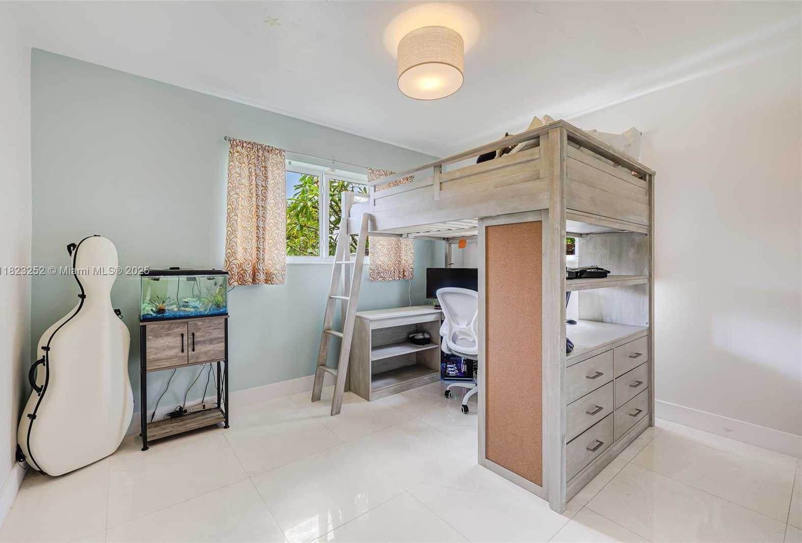 Small Image of 8600 SOUTH WEST 125TH TER, Miami Number 14