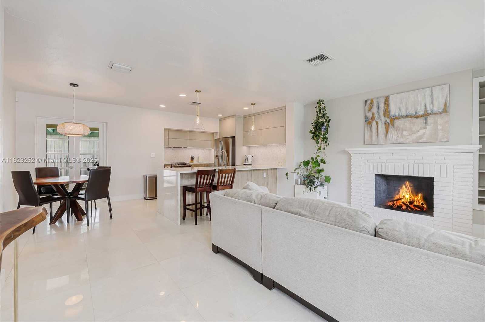 Small Image of 8600 SOUTH WEST 125TH TER, Miami Number 2