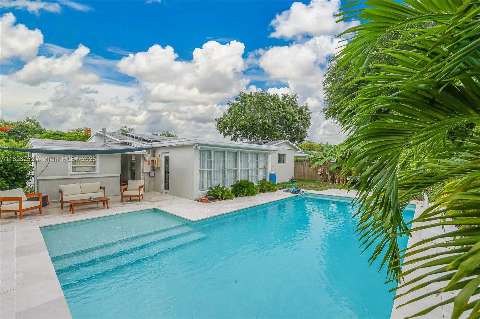 Small Image of 8600 SOUTH WEST 125TH TER, Miami Number 21