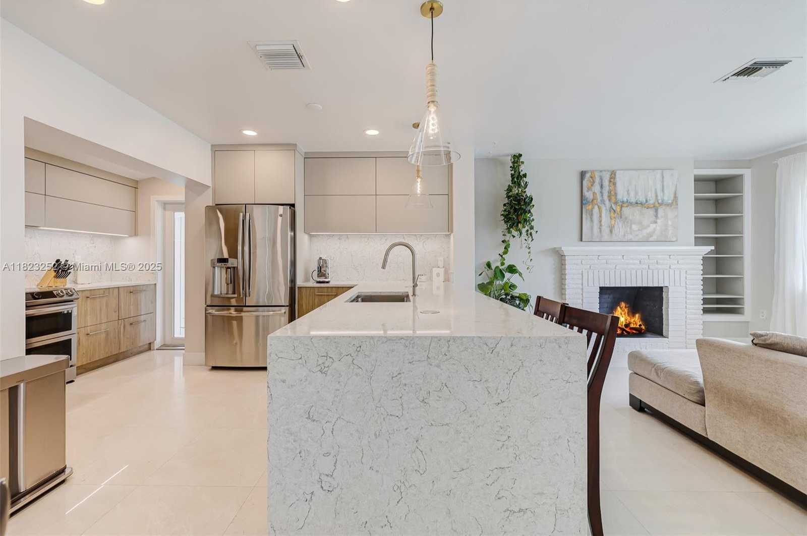 Small Image of 8600 SOUTH WEST 125TH TER, Miami Number 7