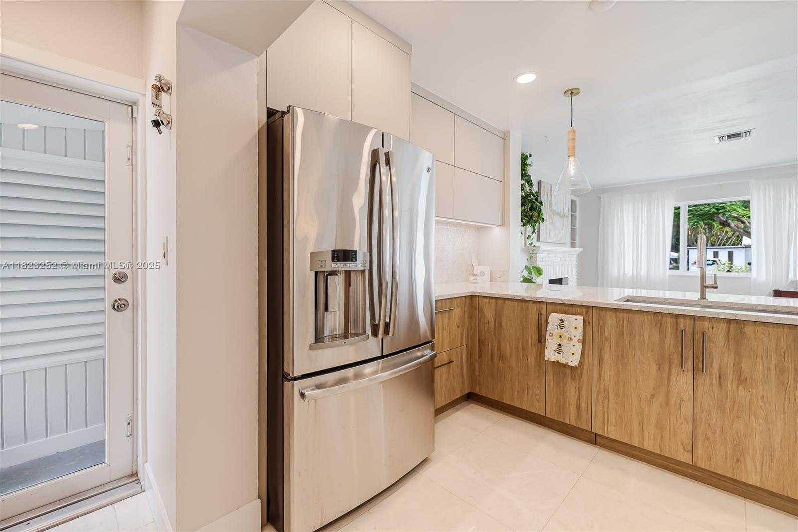 Small Image of 8600 SOUTH WEST 125TH TER, Miami Number 9