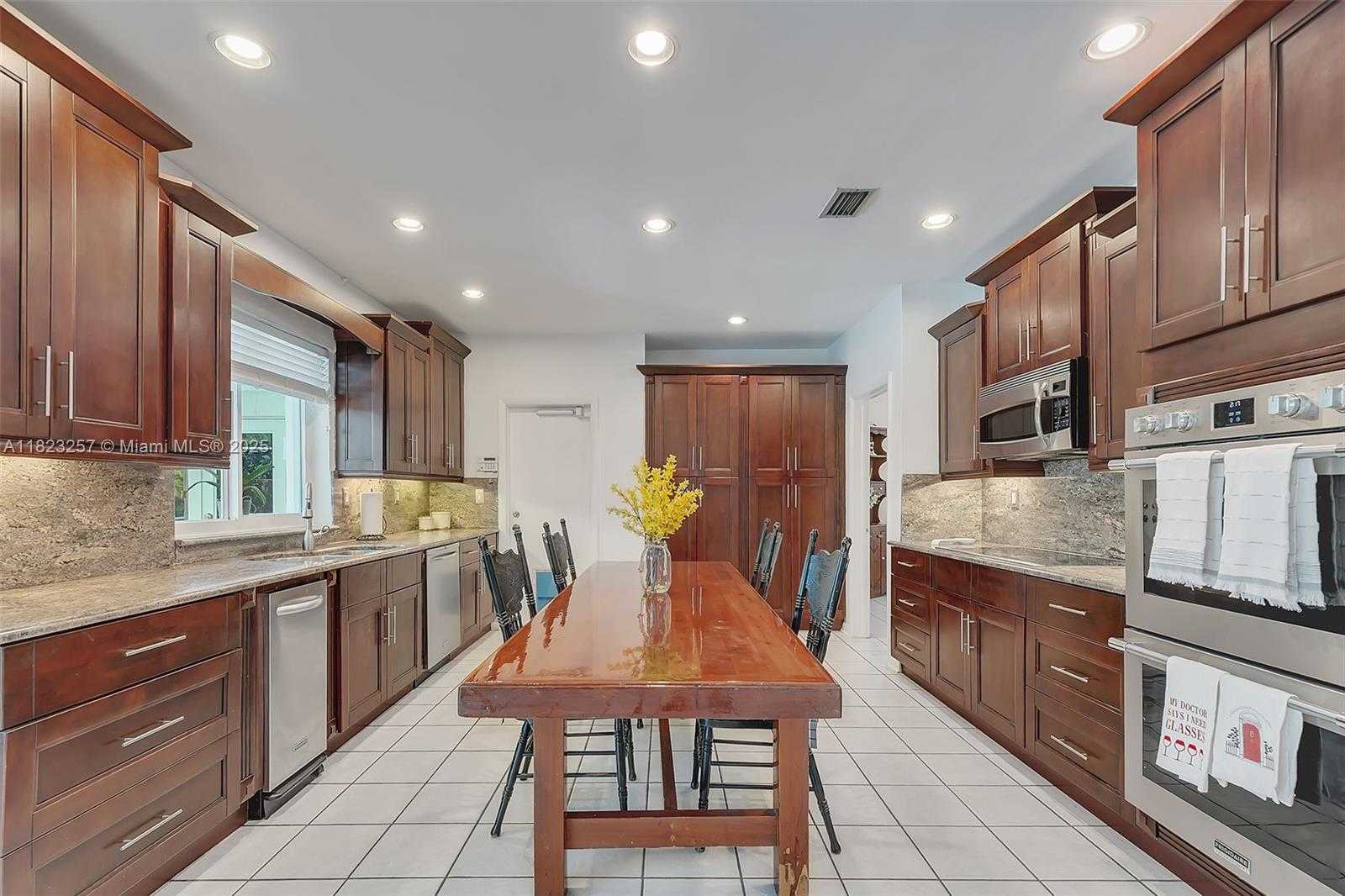 Small Image of 7340 SOUTH WEST 123RD TER, Pinecrest Number 7