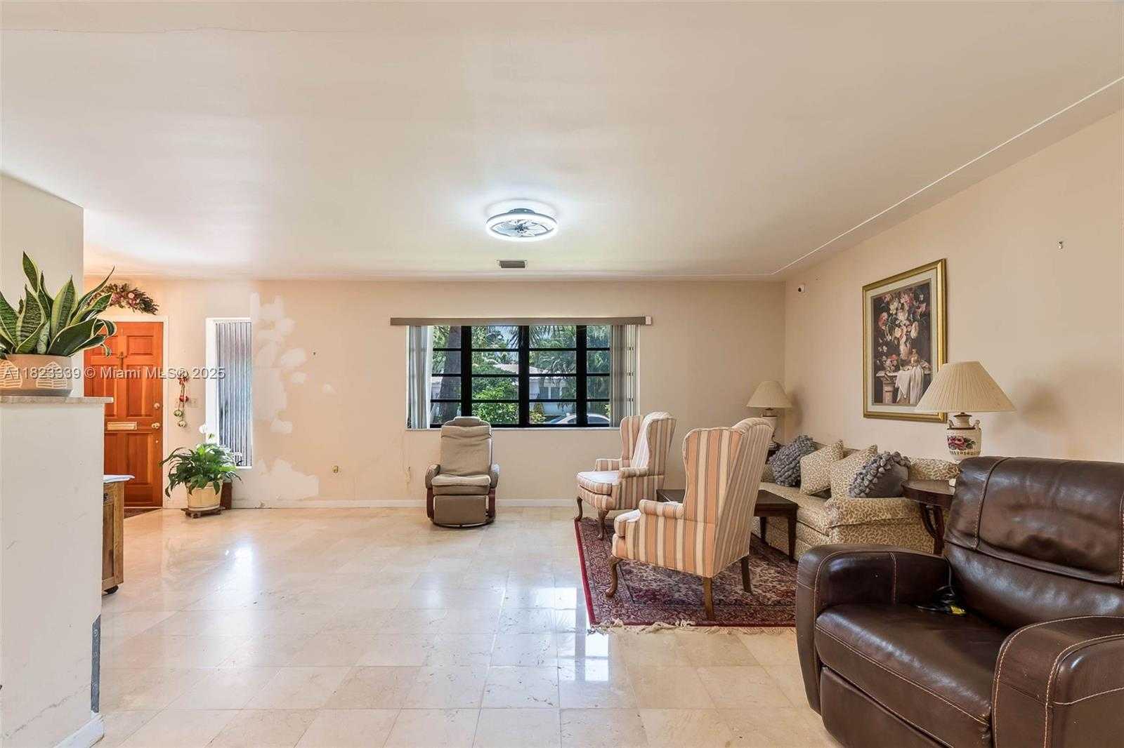 Small Image of 9064 GARLAND AVE, Surfside Number 11