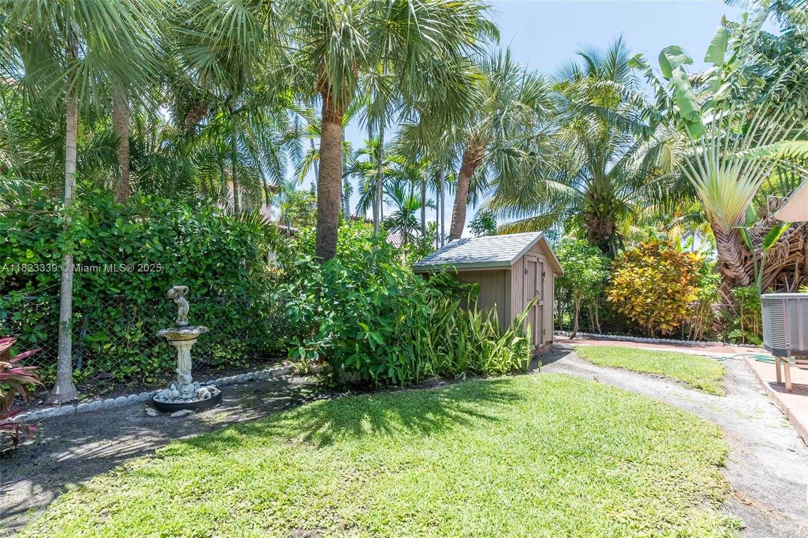 Small Image of 9064 GARLAND AVE, Surfside Number 20