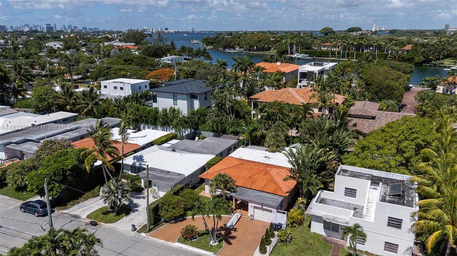 Small Image of 9064 GARLAND AVE, Surfside Number 23