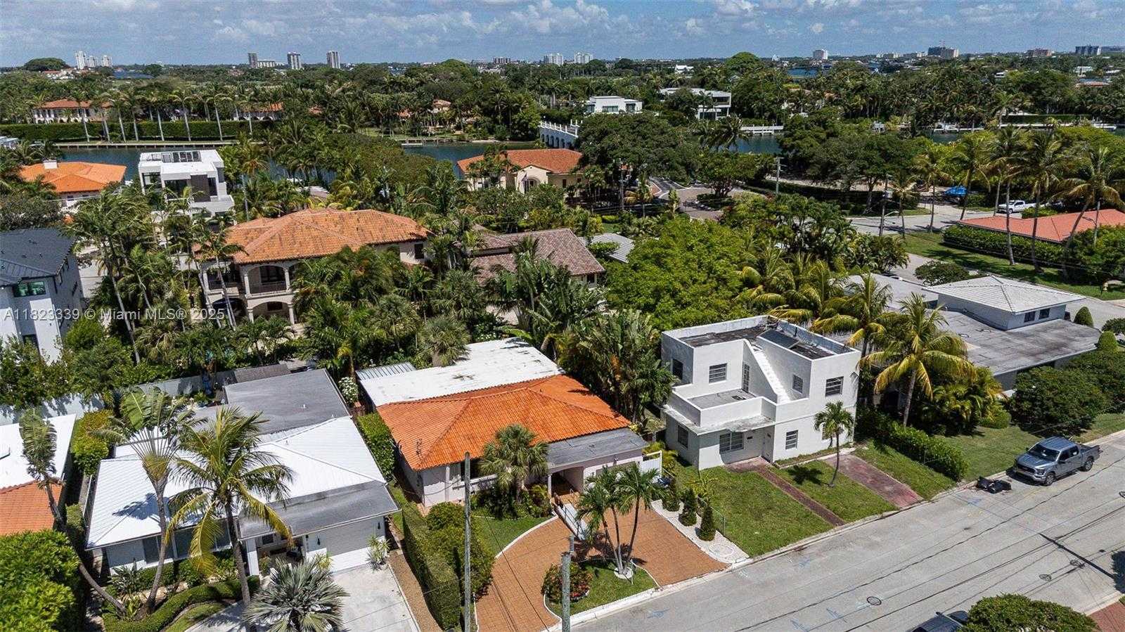Small Image of 9064 GARLAND AVE, Surfside Number 24