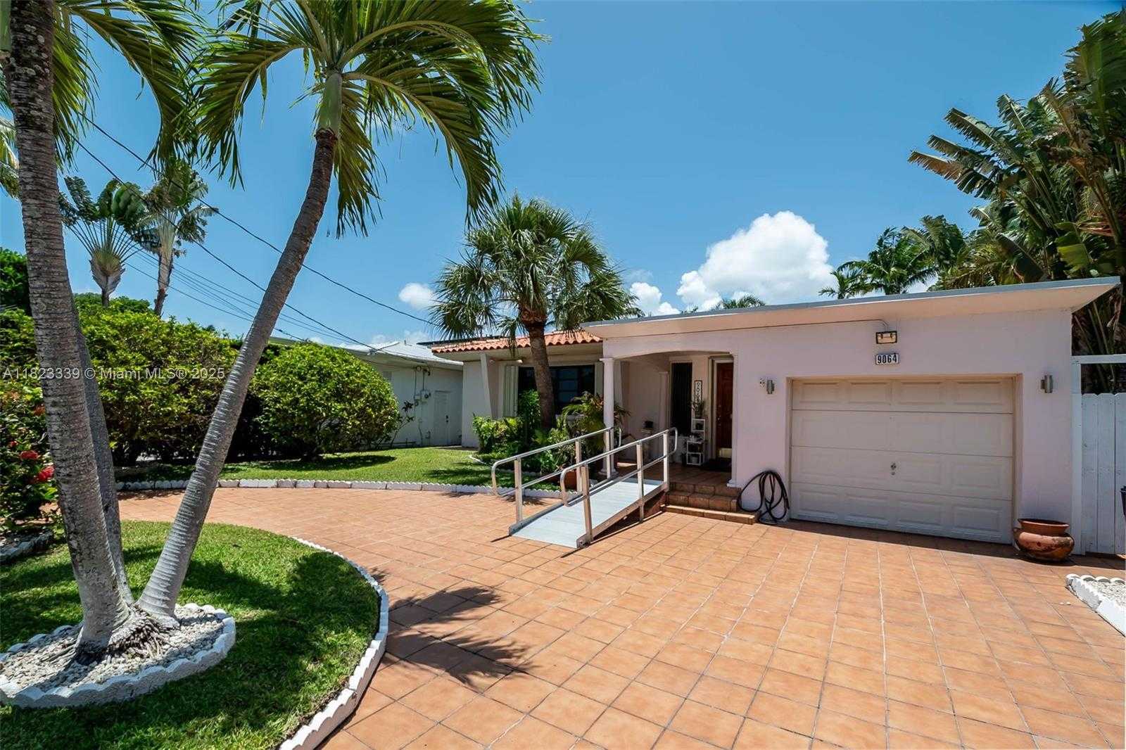 Small Image of 9064 GARLAND AVE, Surfside Number 5
