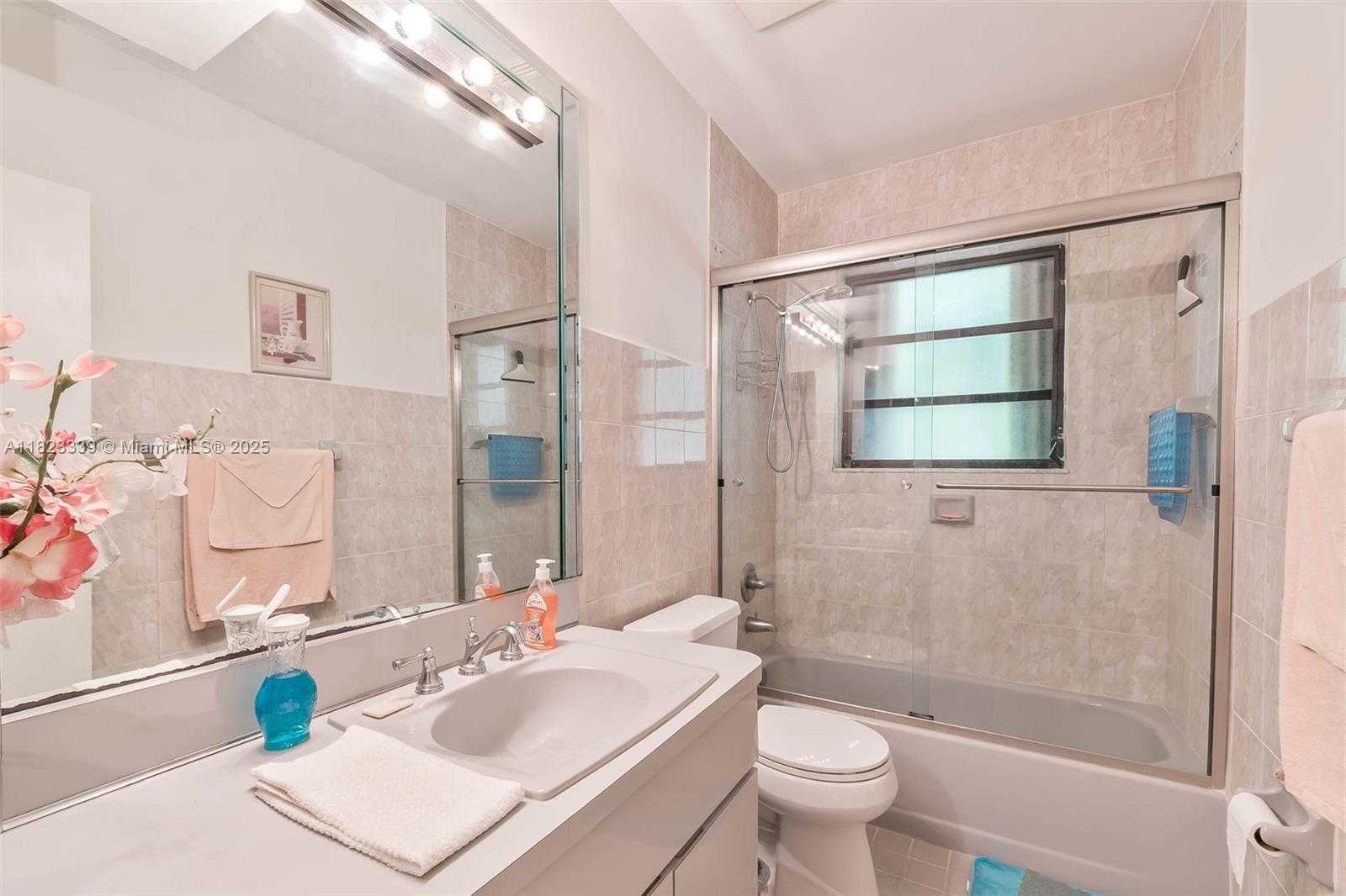 Small Image of 9064 GARLAND AVE, Surfside Number 7
