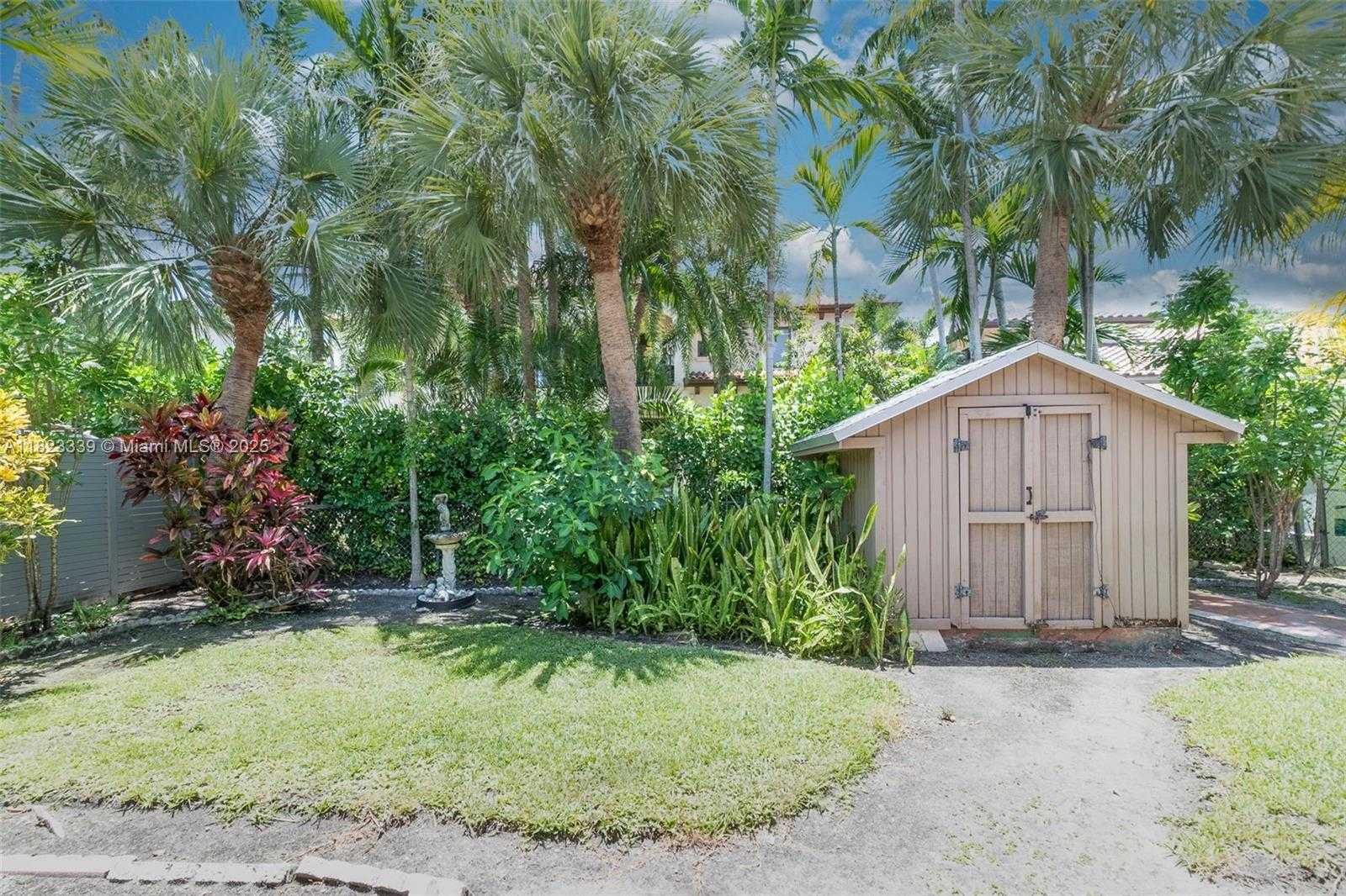Small Image of 9064 GARLAND AVE, Surfside Number 9