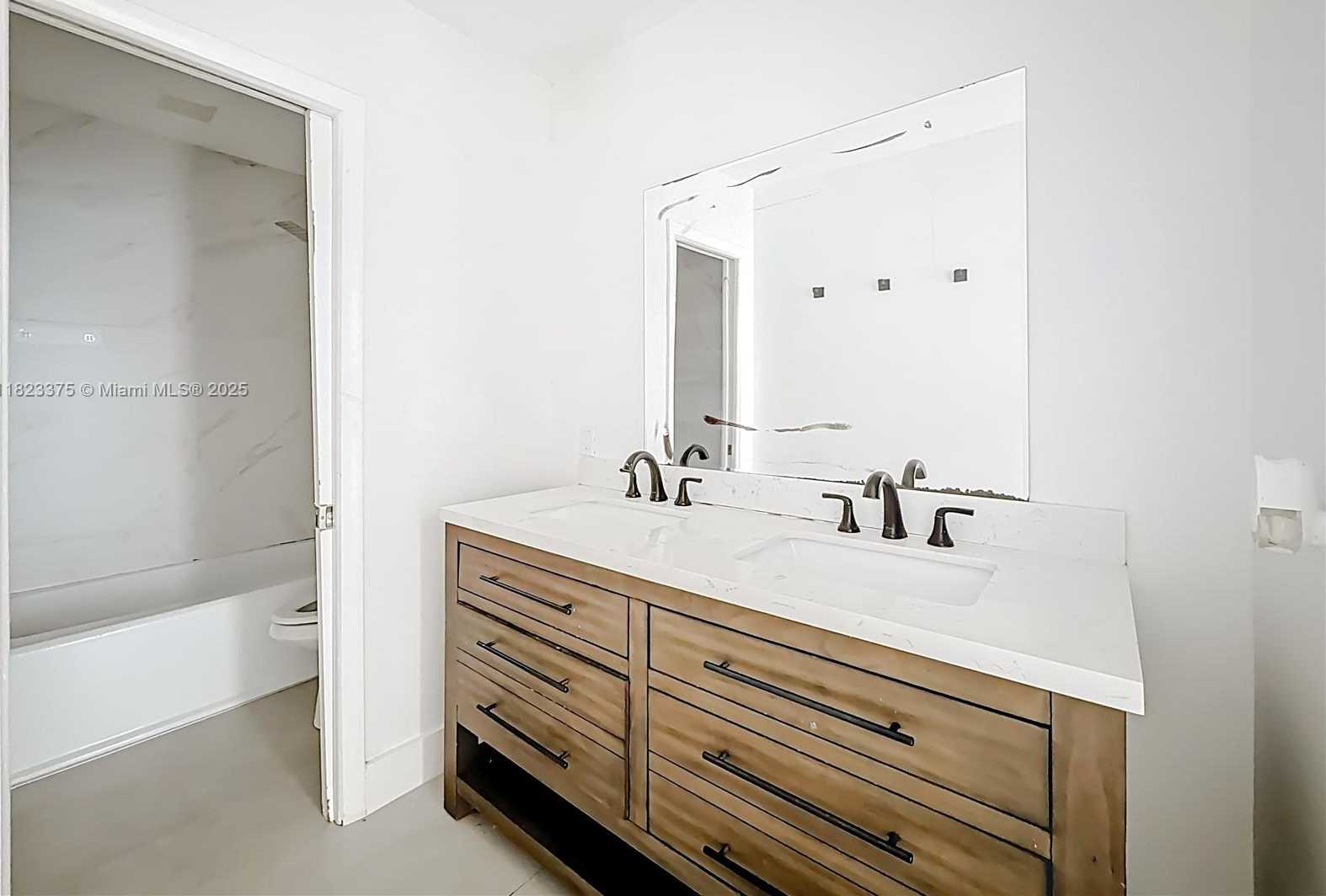 Small Image of 4996 SOUTH WEST 95TH AVE, Cooper City Number 34