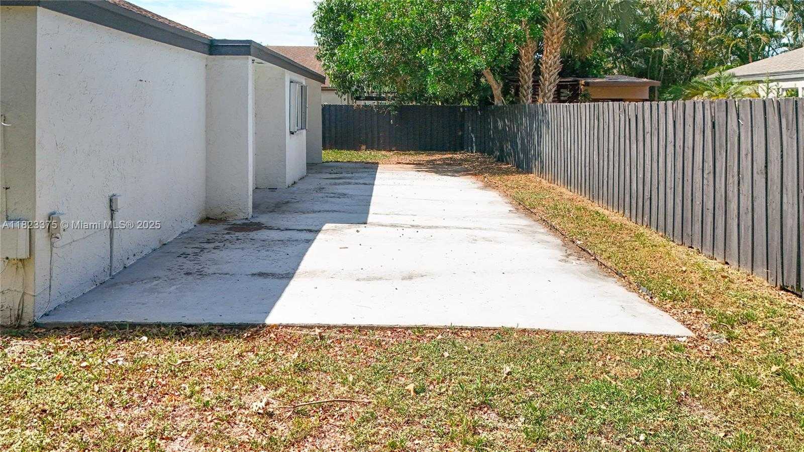 Small Image of 4996 SOUTH WEST 95TH AVE, Cooper City Number 35