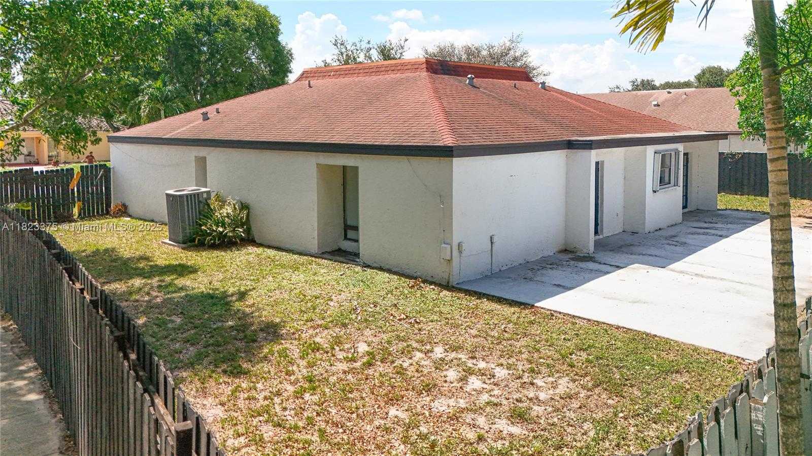 Small Image of 4996 SOUTH WEST 95TH AVE, Cooper City Number 5