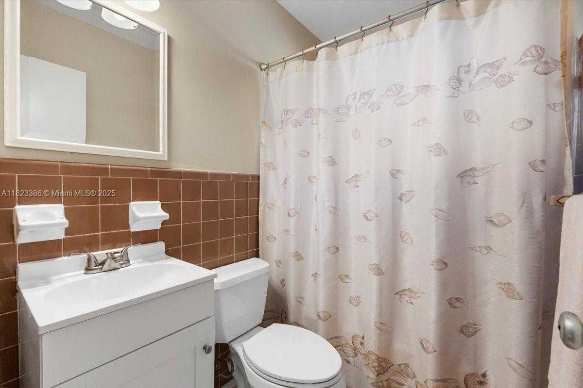 Small Image of 404 NORTH EAST 11TH AVE, Pompano Beach Number 30