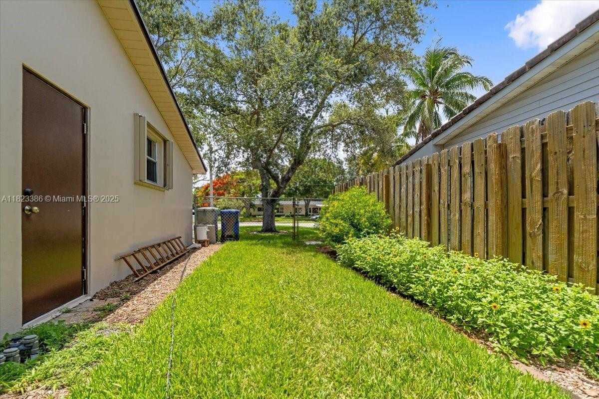 Small Image of 404 NORTH EAST 11TH AVE, Pompano Beach Number 37