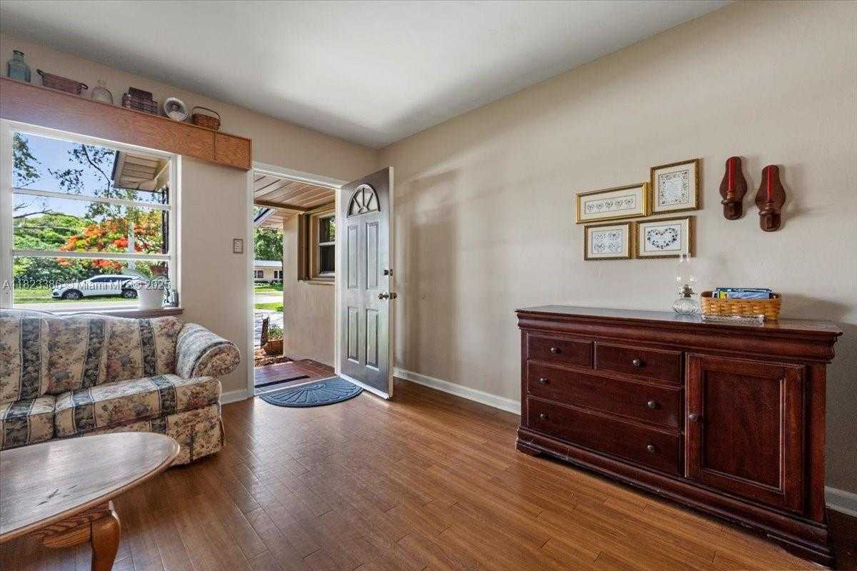 Small Image of 404 NORTH EAST 11TH AVE, Pompano Beach Number 5