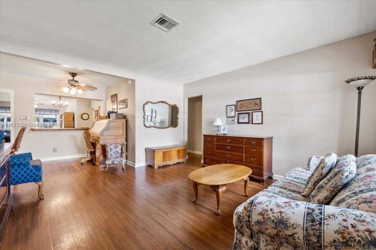 Small Image of 404 NORTH EAST 11TH AVE, Pompano Beach Number 6