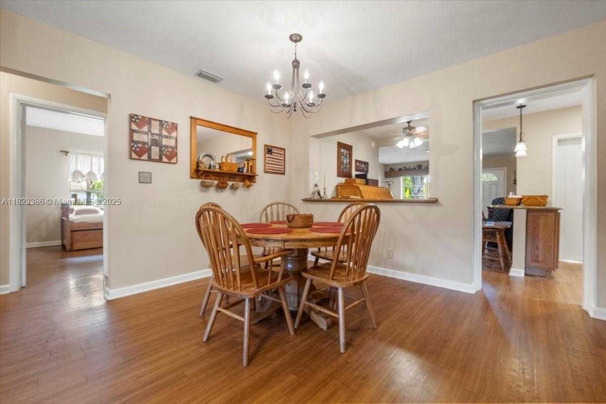 Small Image of 404 NORTH EAST 11TH AVE, Pompano Beach Number 9