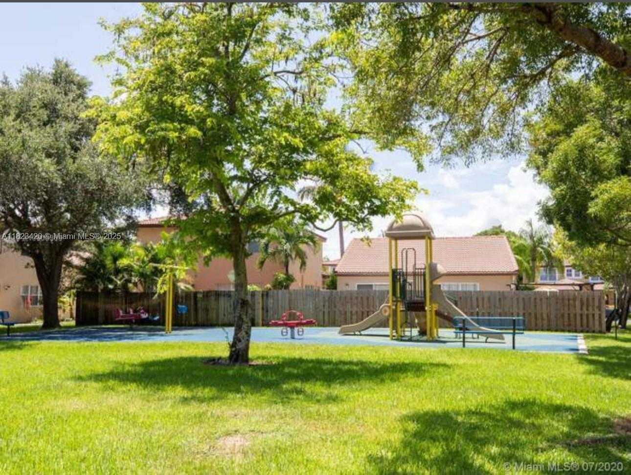 Small Image of 4280 NORTH WEST 1ST PL, Deerfield Beach Number 29
