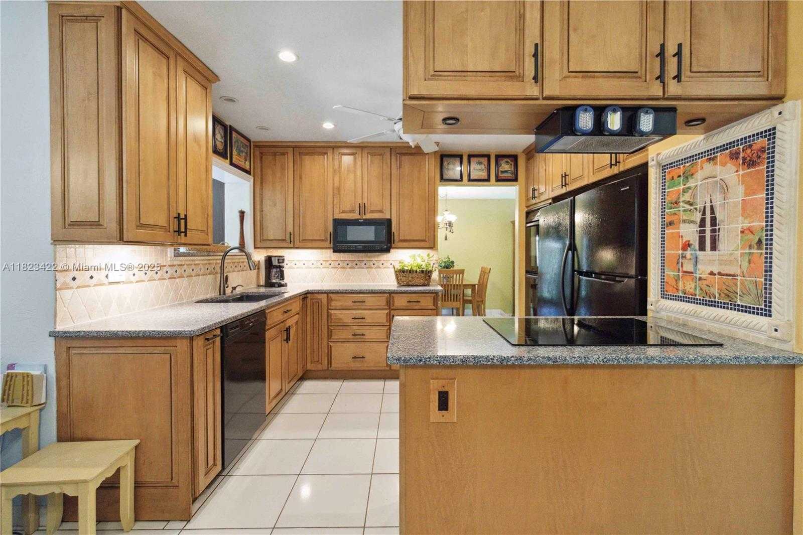 Small Image of 134 EAST PALM DR, Margate Number 10