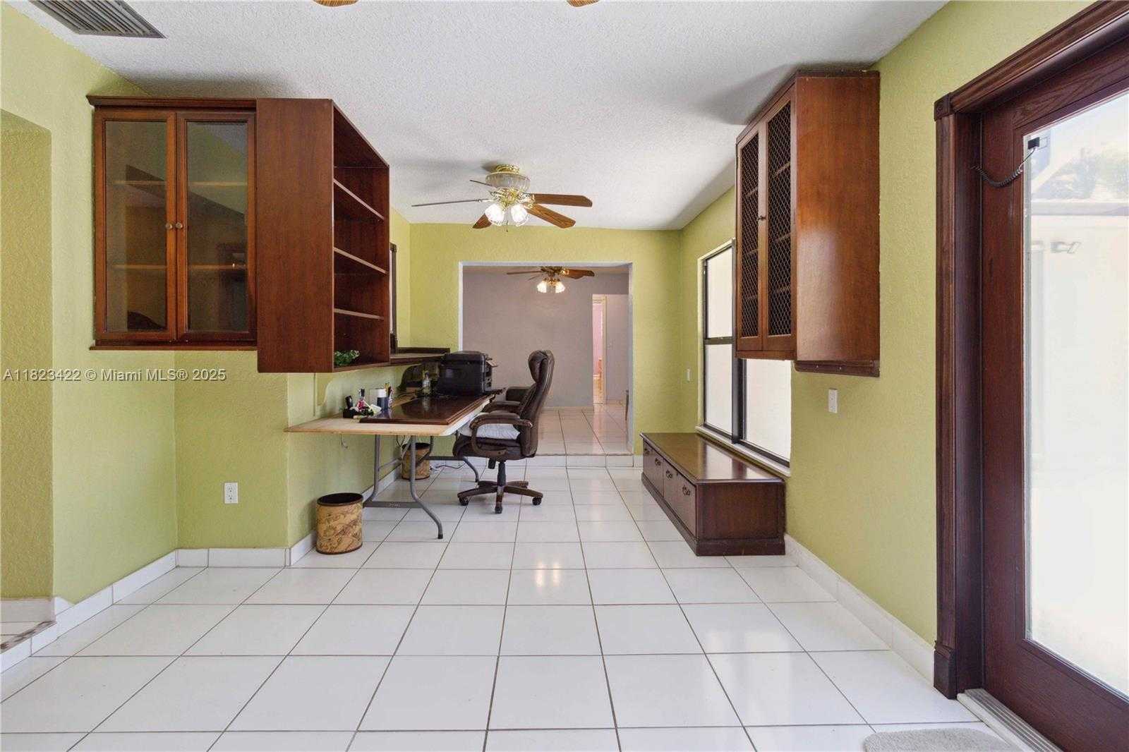 Small Image of 134 EAST PALM DR, Margate Number 13
