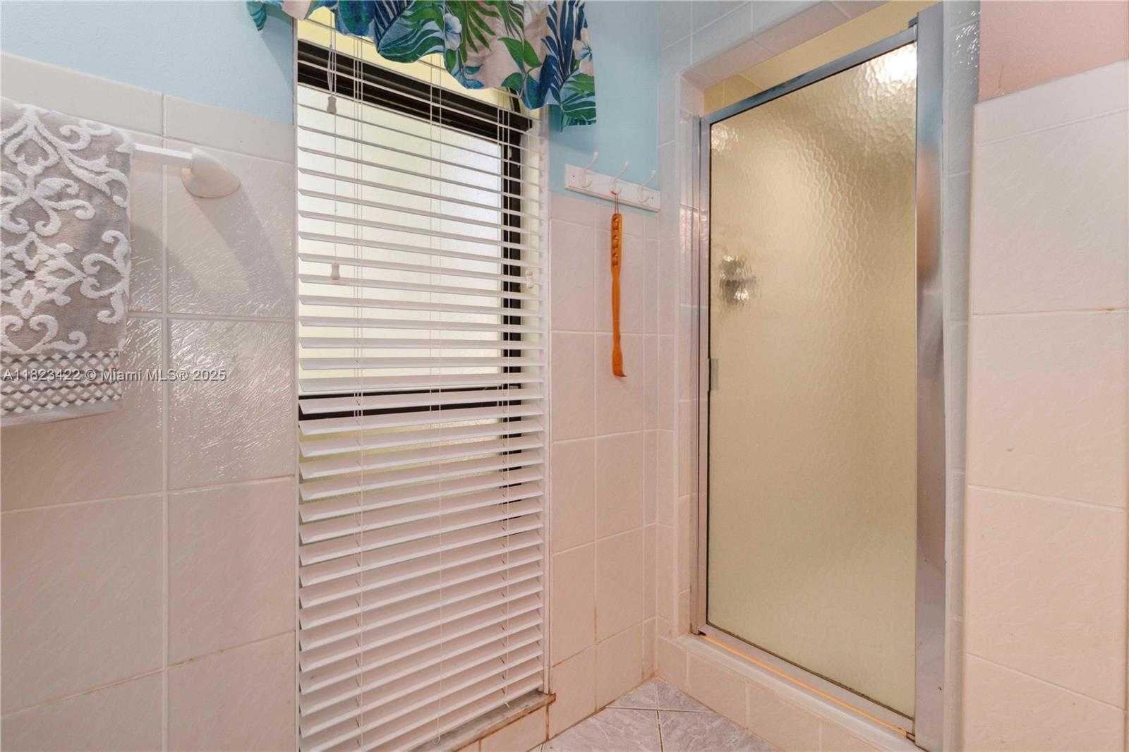 Small Image of 134 EAST PALM DR, Margate Number 24