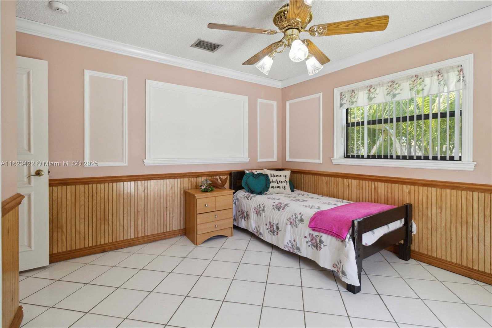 Small Image of 134 EAST PALM DR, Margate Number 26