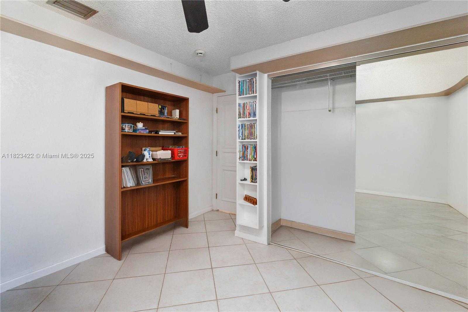 Small Image of 134 EAST PALM DR, Margate Number 32