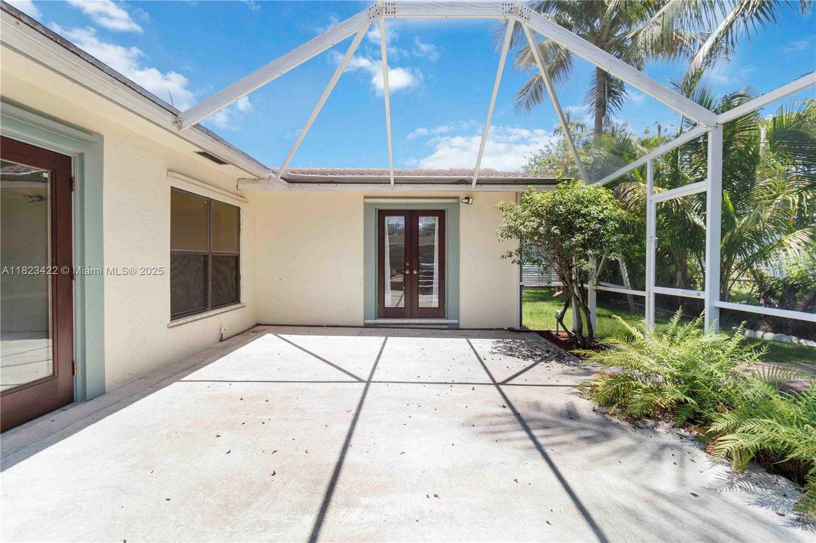 Small Image of 134 EAST PALM DR, Margate Number 33