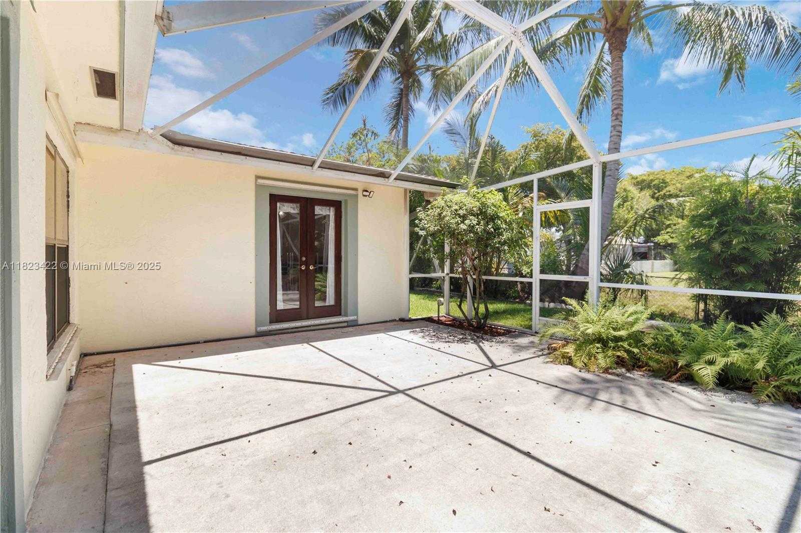 Small Image of 134 EAST PALM DR, Margate Number 34