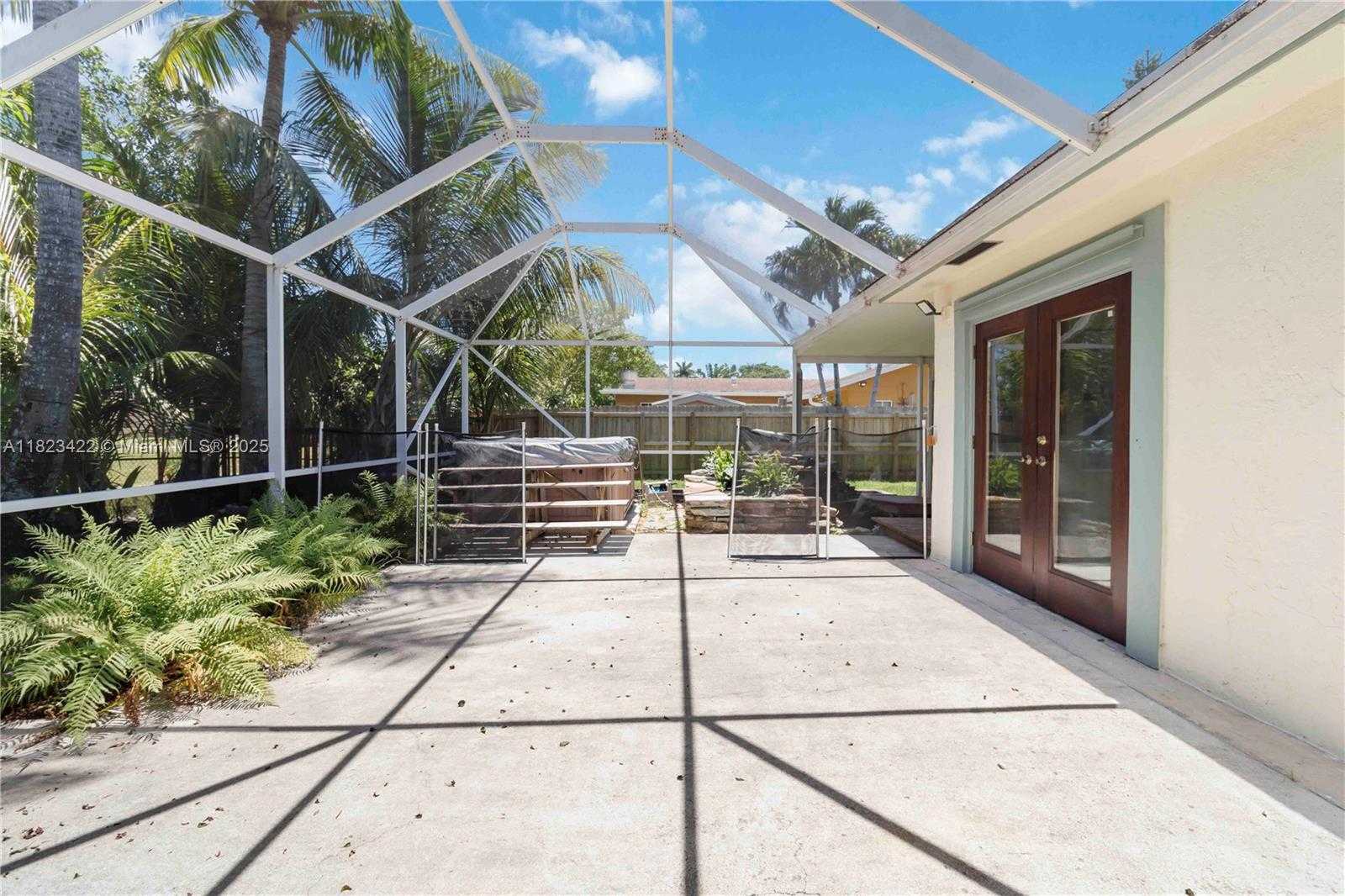 Small Image of 134 EAST PALM DR, Margate Number 35