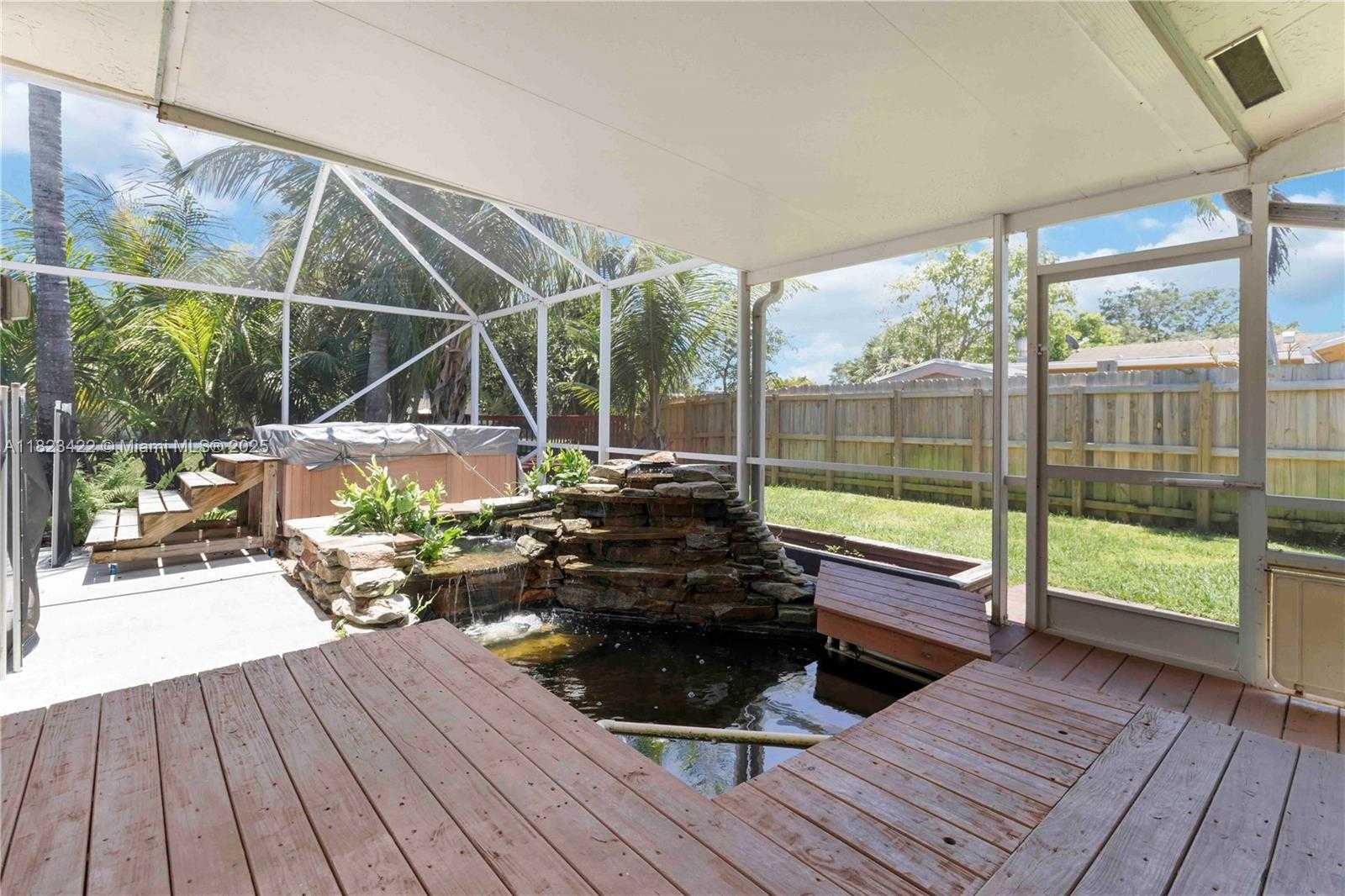 Small Image of 134 EAST PALM DR, Margate Number 37