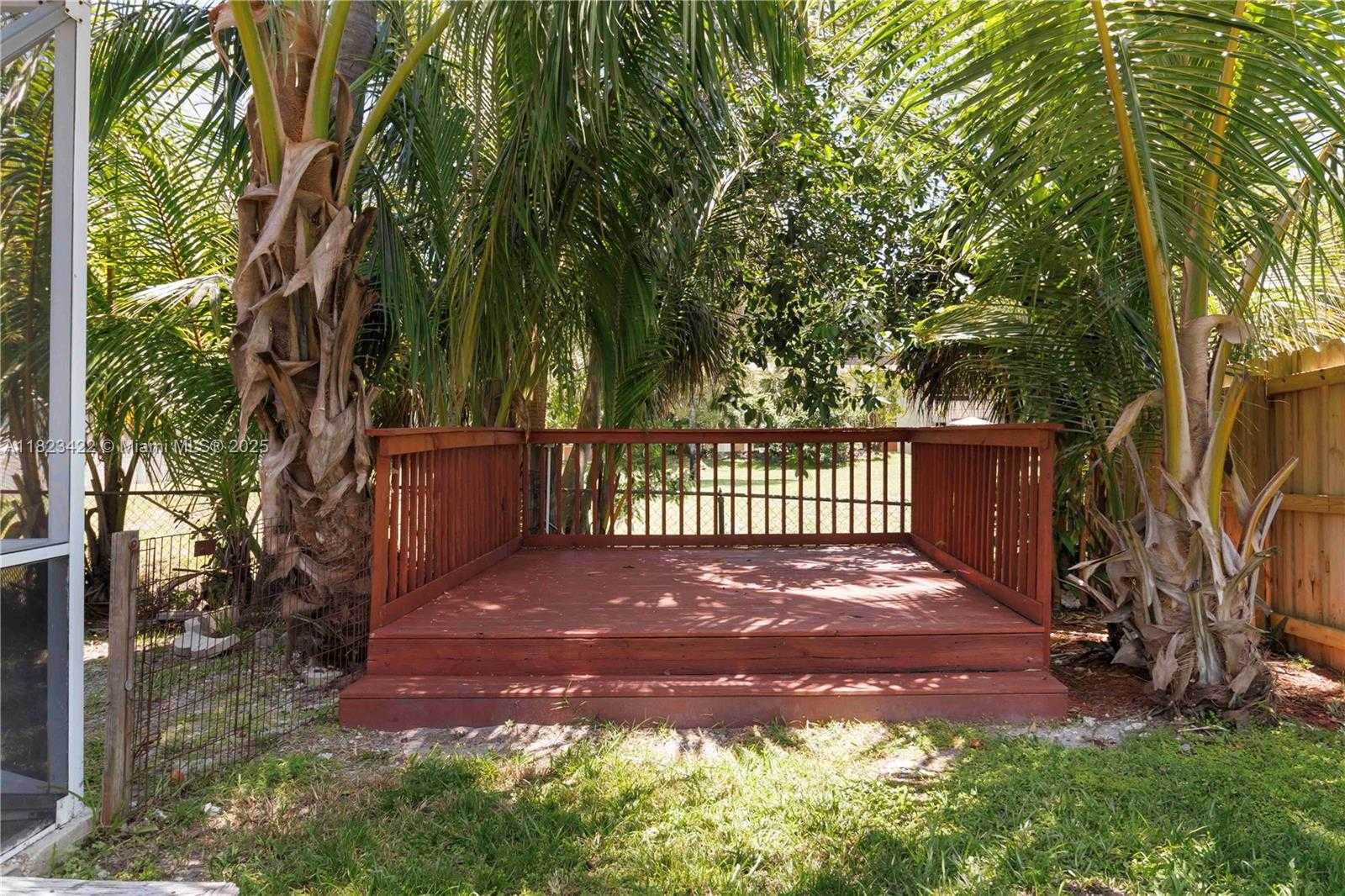 Small Image of 134 EAST PALM DR, Margate Number 39