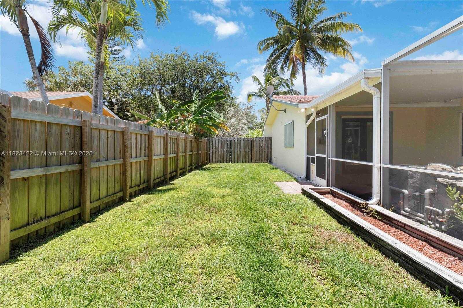 Small Image of 134 EAST PALM DR, Margate Number 42