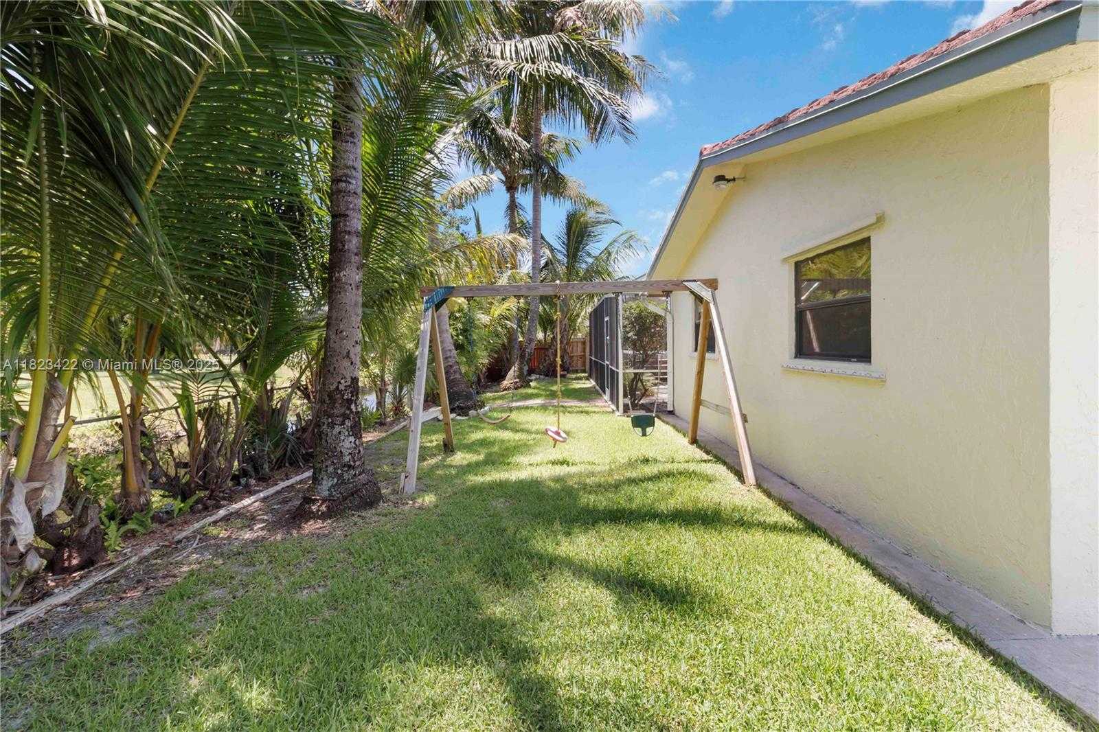 Small Image of 134 EAST PALM DR, Margate Number 43