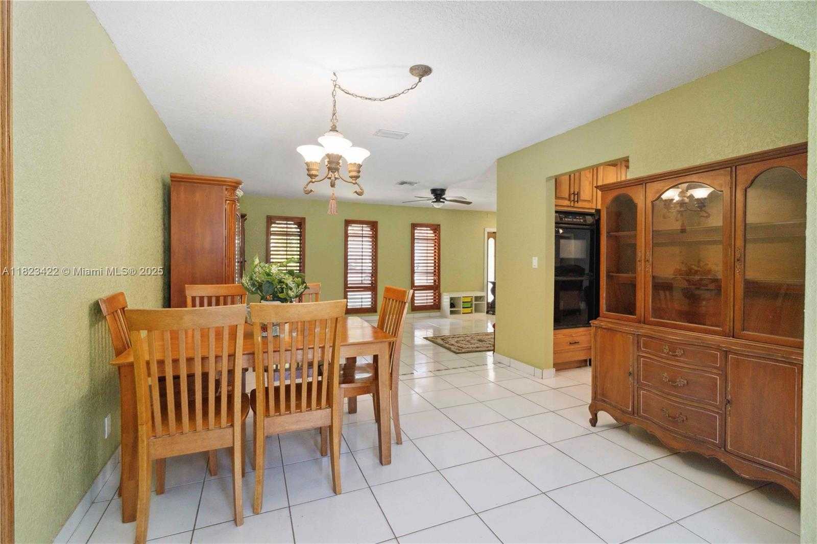 Small Image of 134 EAST PALM DR, Margate Number 7