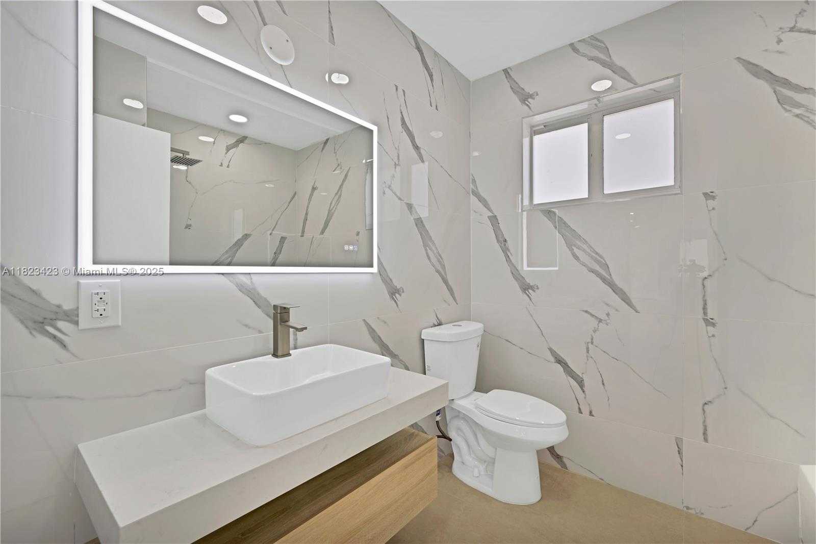 Small Image of 3917 ADAMS ST, Hollywood Number 15