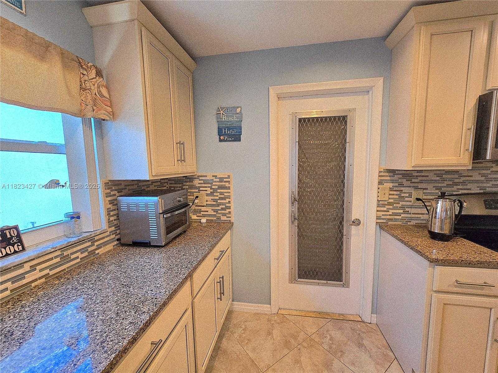 Small Image of 1711 SOUTH WEST 22ND ST, Boynton Beach Number 47