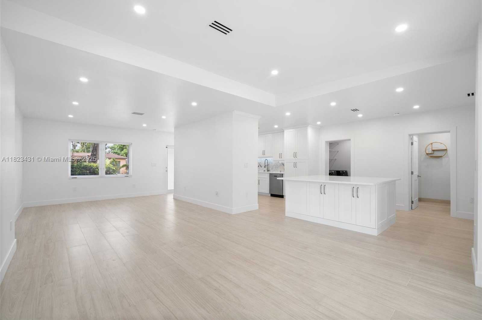 Small Image of 1617 WASHINGTON ST, Hollywood Number 12
