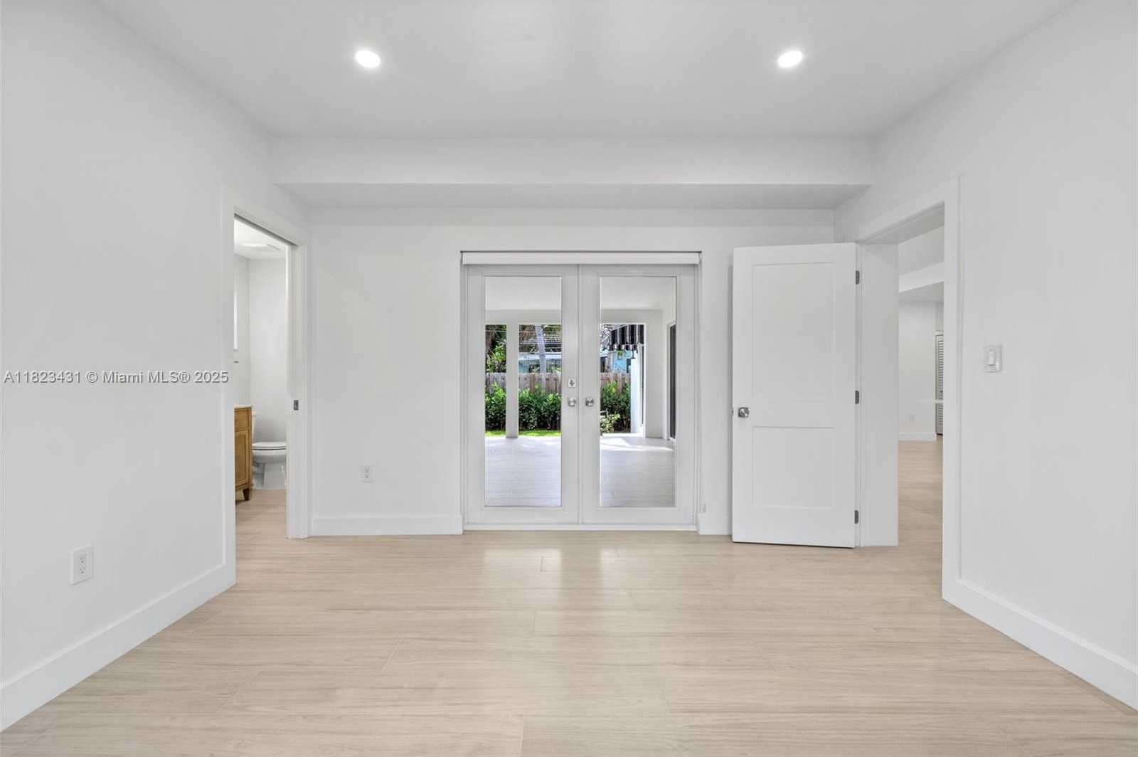 Small Image of 1617 WASHINGTON ST, Hollywood Number 17